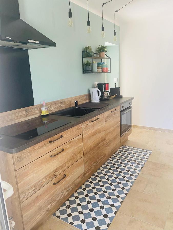 La Maison D A Cote 8 A 10 Personnes Карпентра Екстериор снимка